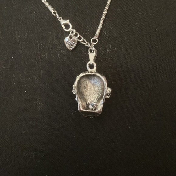 BETSEY JOHNSON SILVER DETAILED SKULL NECKLACE WITH RUBY EYES - Picture 7 of 13